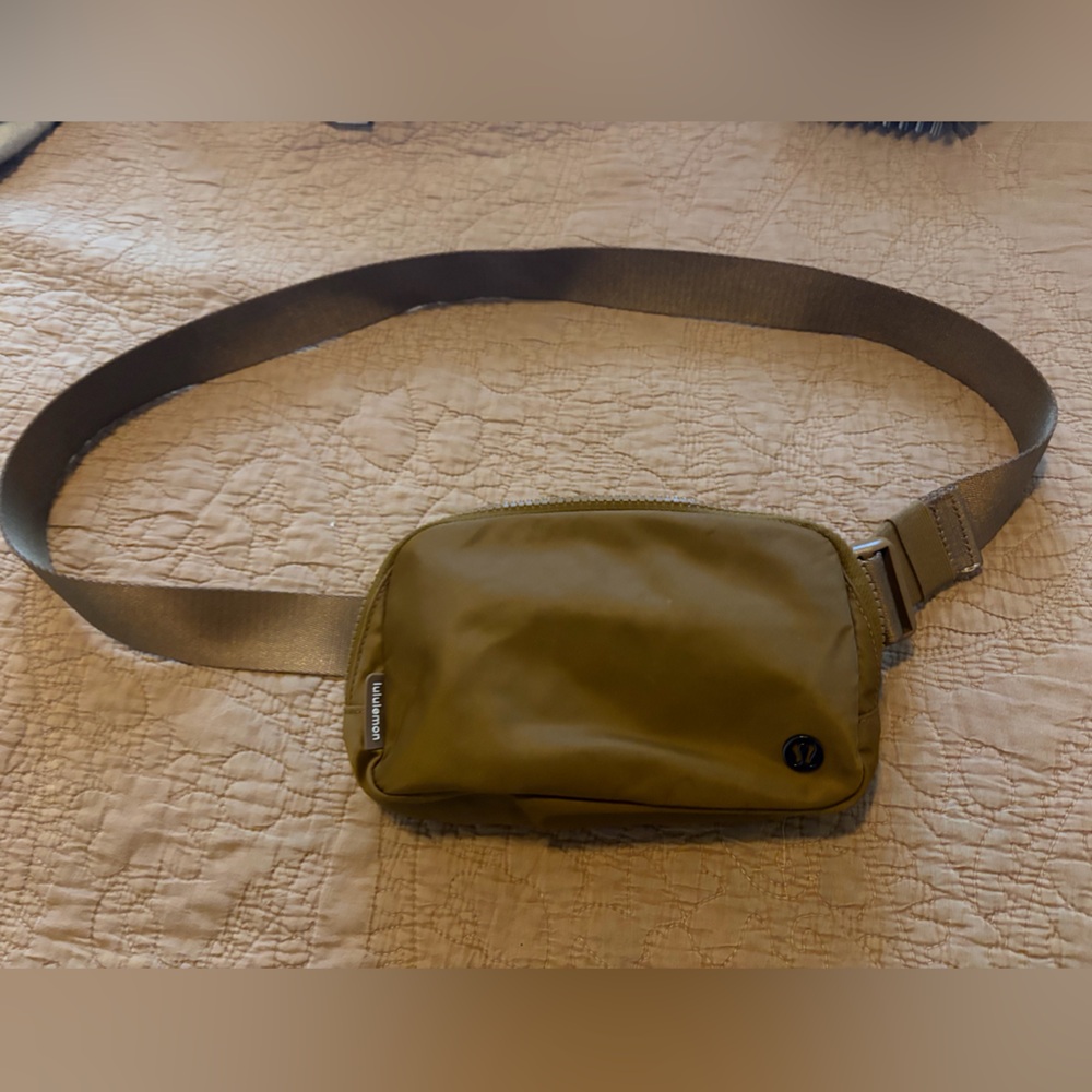 Lululemon Athletica Khaki Belt Bag